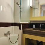 Beautiful With Ac And Swimming Pool