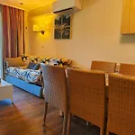 Apartment Beautiful With Ac And Swimming Pool