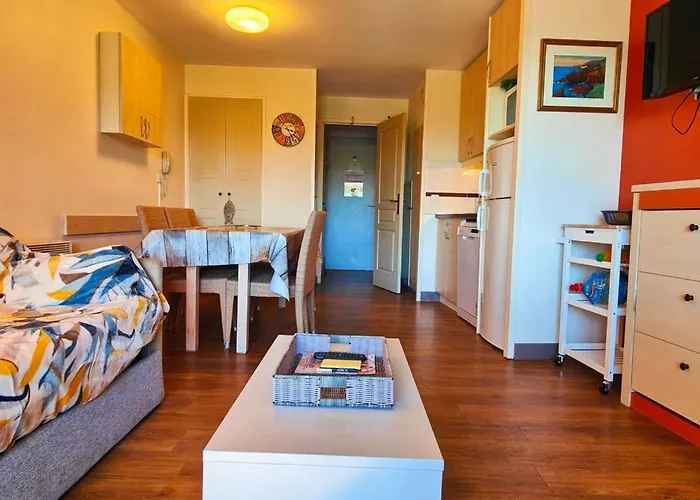 Beautiful With Ac And Swimming Pool Apartmán