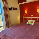 شقة Beautiful With Ac And Swimming Pool Saint-Raphaël