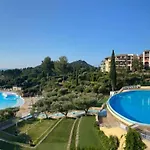 Beautiful With Ac And Swimming Pool