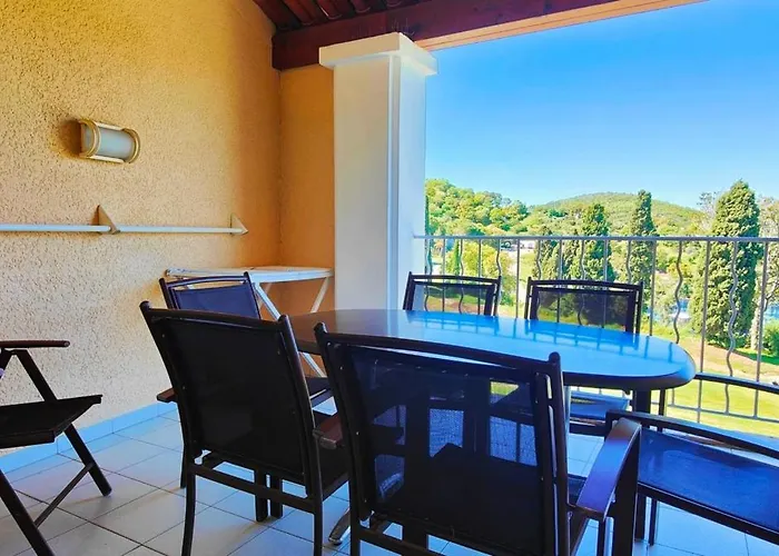 Beautiful With Ac And Swimming Pool Saint-Raphaël